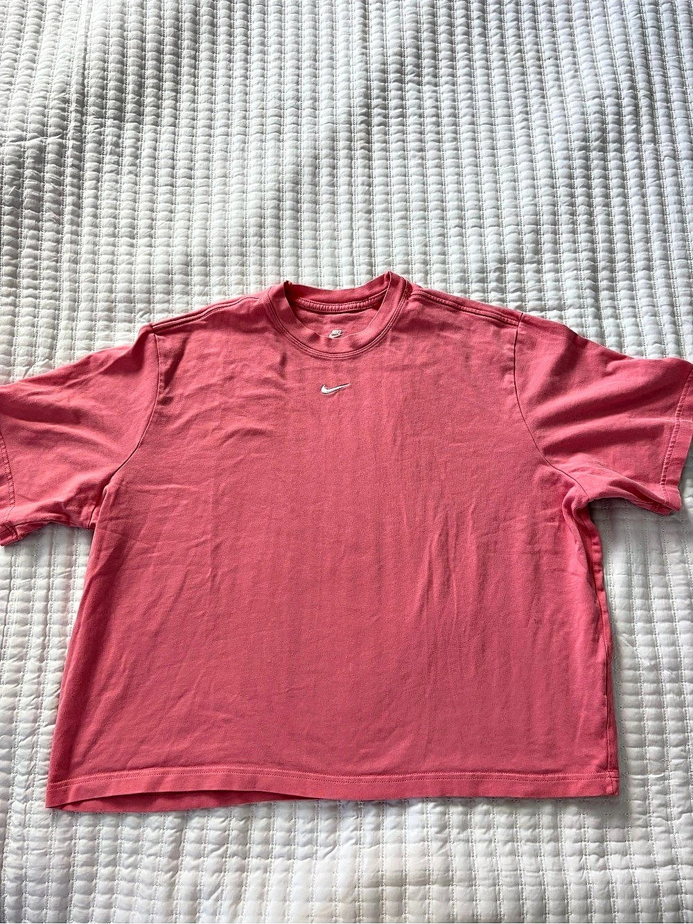 Nike The Nike Tee Loose Fit Embroidered Swoosh T-Shirt Pink